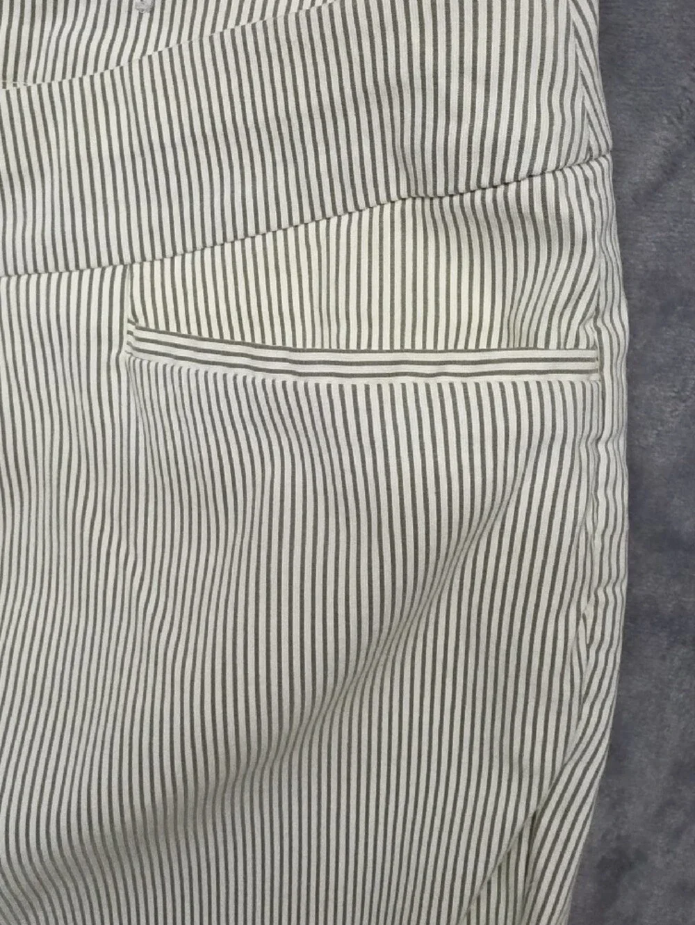 Chico's So Slimming Ankle Searsucker Green & Cream Pants Sz XL(3)